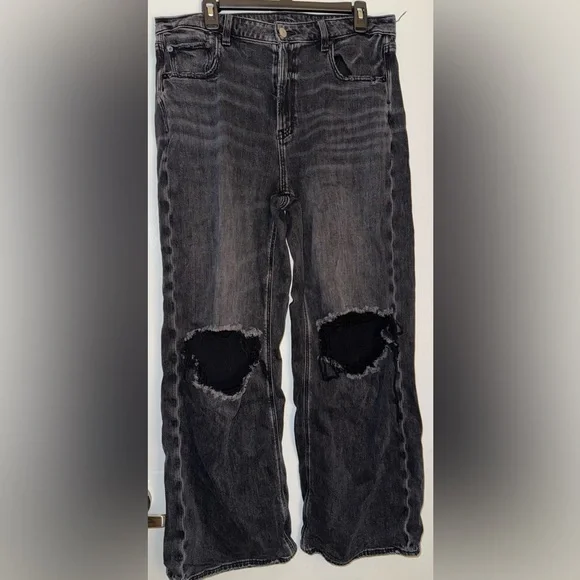 AE Distressed Black Jeans. Size 14. - Picture 1 of 4